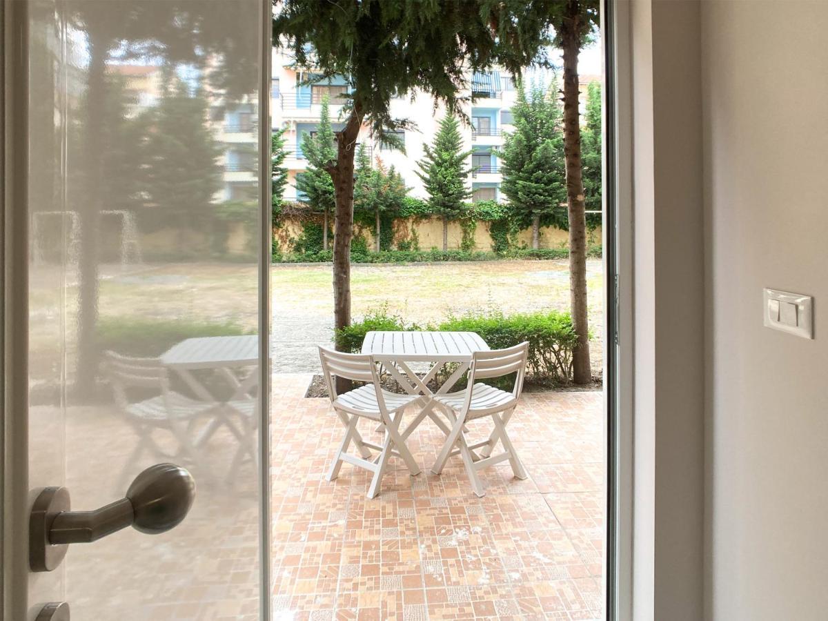 13 Eur For Monthly Stay - Home By The Sea - Hbs Golem  Εξωτερικό φωτογραφία