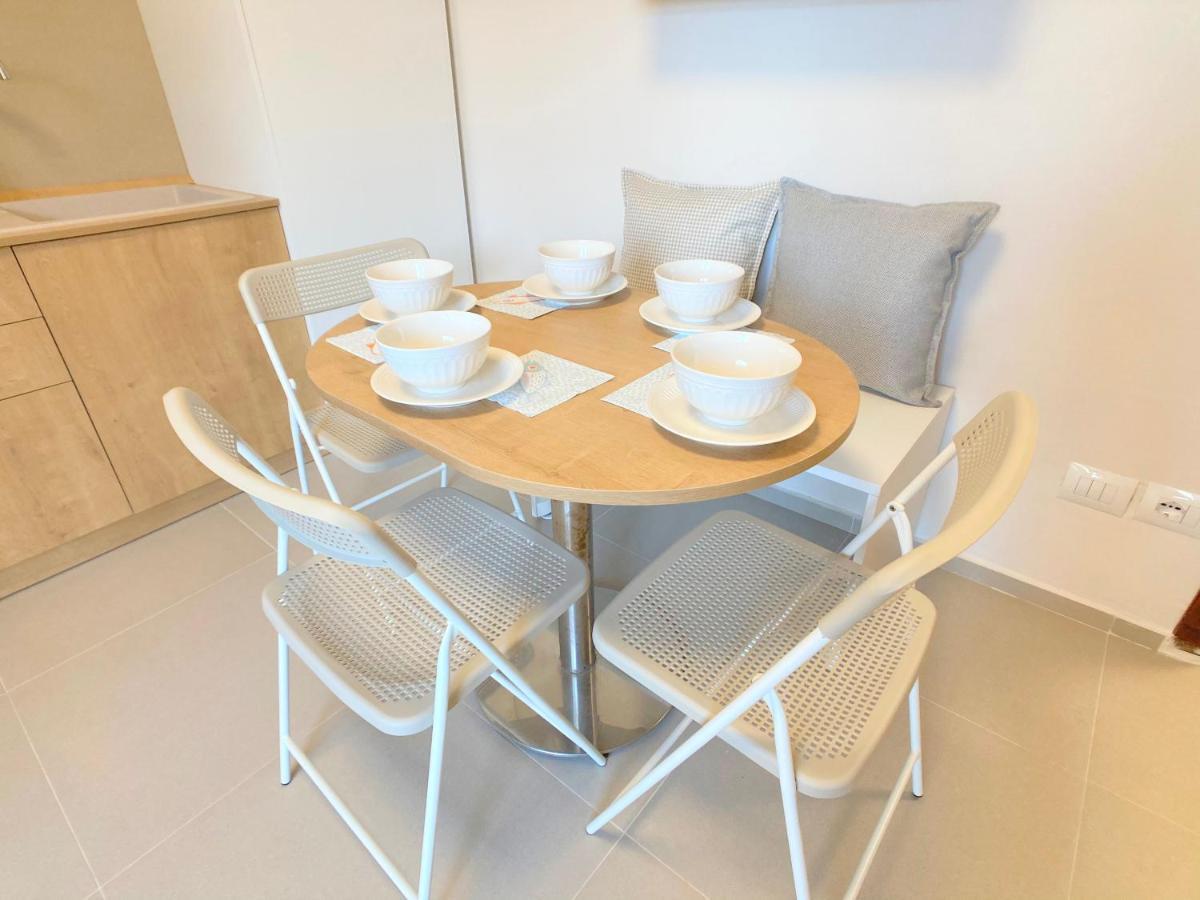13 Eur For Monthly Stay - Home By The Sea - Hbs Golem  Εξωτερικό φωτογραφία