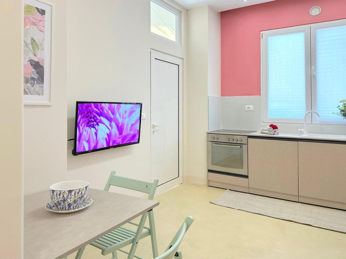13 Eur For Monthly Stay - Home By The Sea - Hbs Golem  Εξωτερικό φωτογραφία